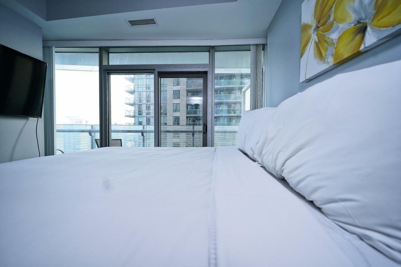 The York Boutique Suites Toronto Exterior foto
